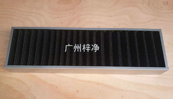 活性碳過濾器廣泛用于化學(xué)、制藥、食品、娛樂場所、需要凈化空氣的場所， 有害氣體如苯、甲醛、氨氣等的吸附脫除 溶劑的回收 ，采用活性炭氈比表面積大，吸附能力強(qiáng)，迅速處理各種有害氣體, 有效潔凈空氣對氣味的控制。