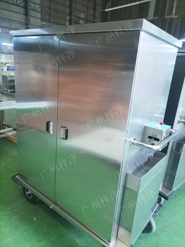 密閉式滅菌器械物品電動轉(zhuǎn)運(yùn)車采用304拉絲不銹鋼板面板厚度：≥1.2mm,表面作拉絲亞光處理。